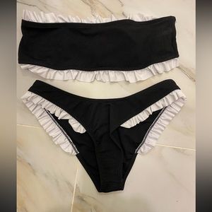 Bandeau ruffle bikini